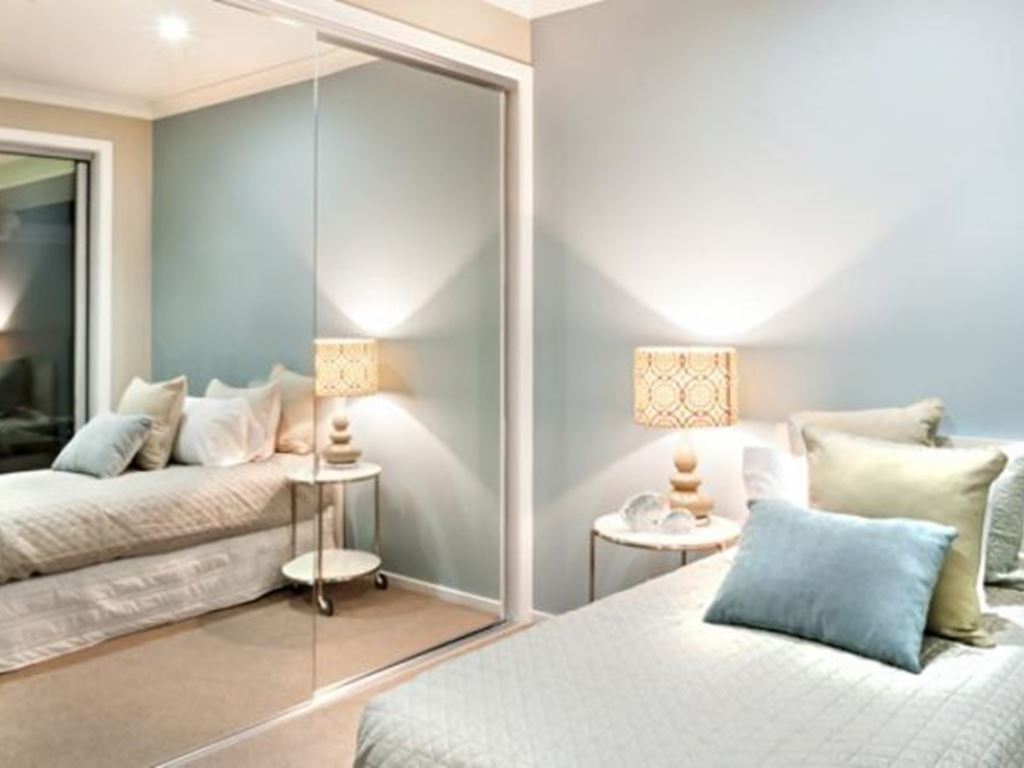 Amplie espaços pequenos com espelhos