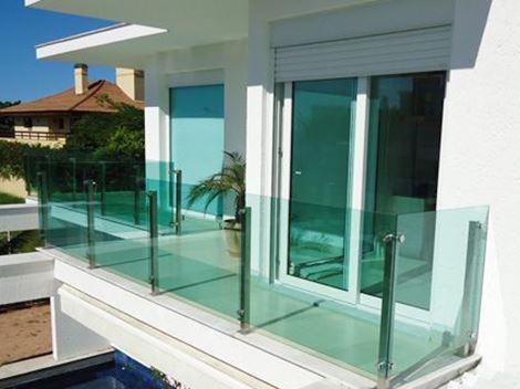 Qual é a espessura ideal para guarda-corpo em vidro?