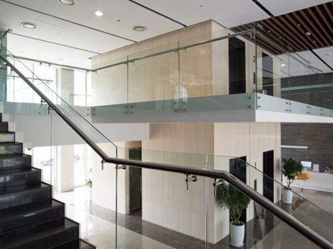 Quais ambientes colocar divisória de vidro?